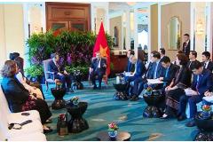 Tổng Bí thư Tô Lâm tiếp các doanh nghiệp tiêu biểu tại Singapore