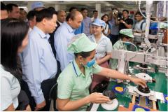 The Prime Minister visited and encouraged the workers